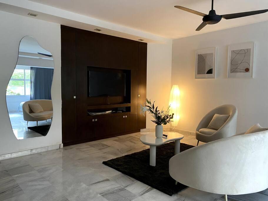 Contemporary Space By Bangsar Mrt Pangsapuri *