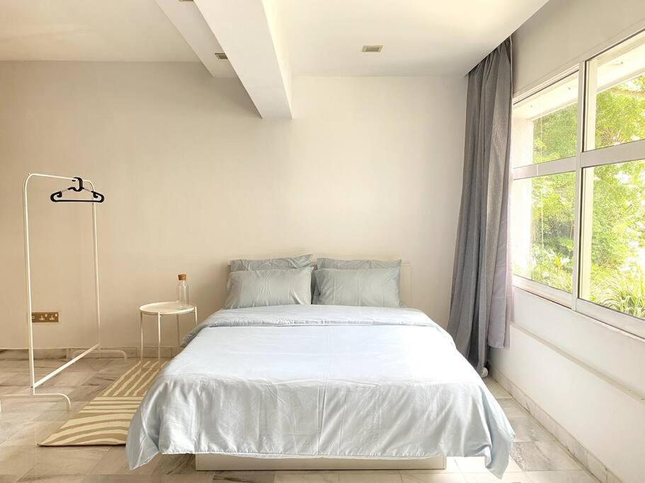 Contemporary Space By Bangsar Mrt Pangsapuri *